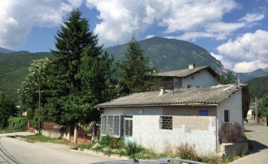 Prindërit e gjashtë serbëve të vrarë në kafiterinë Panda në Pejë i dërgojnë sërish letër Vuçiqit: Jemi të bindur se ishte vepër e shtetit