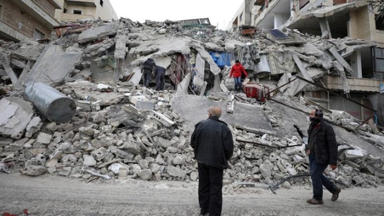 Rrëfimet e banorëve të goditur nga tërmetet në Turqi: Menduam se ishte apokalips