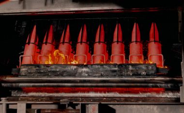 Brenda fabrikës së municioneve në Pensilvani, aty ku prodhohen predha artilerie për Ukrainën – punon 24 orë në ditë dhe prodhon 11 mijë sosh në muaj