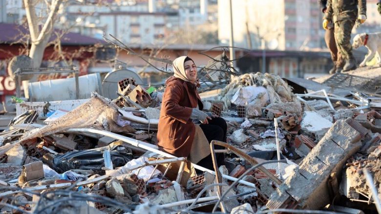 Shkon në 11 mijë numri i viktimave të tërmetit në Turqi dhe Siri