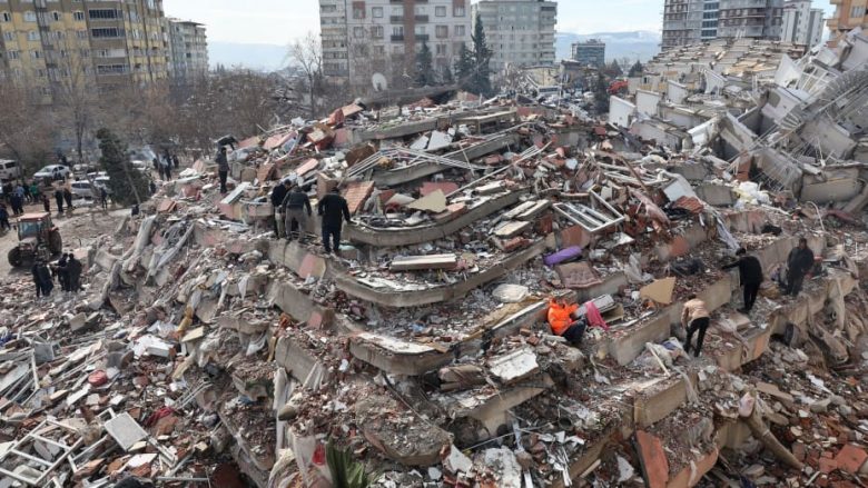 Mbi 19.300 të vdekur nga tërmeti në Turqi e Siri