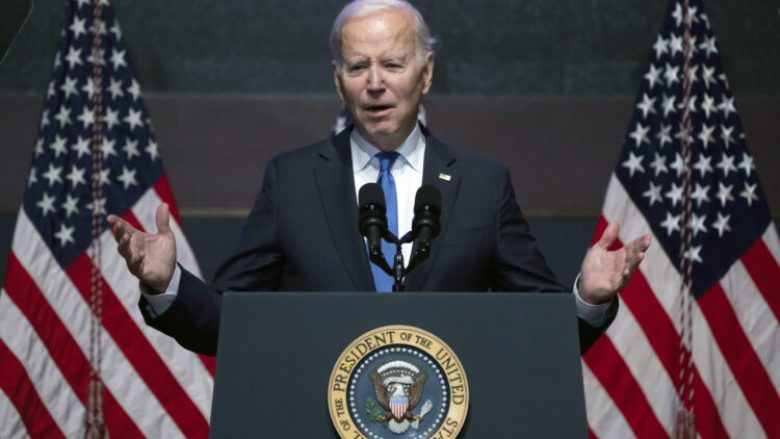 Në lutjet e mëngjesit, Joe Biden bëri thirrje për unitet: Nuk duhet ta shohim njëri-tjetrin si armiq