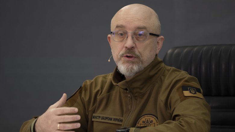 Ministri i Mbrojtjes i Ukrainës do të qëndrojë në këtë post, pavarësisht spekulimeve rreth shkarkimit të tij