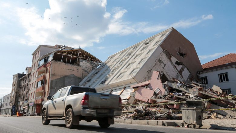 Turqia arreston afro 200 persona “për ndërtimet e dobëta” të ndërtesave – pas tërmetit shkatërrues