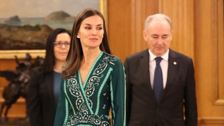 Mbretëresha Letizia tregoi se si një grua 50-vjeçare duhet të vishet në raste të veçanta
