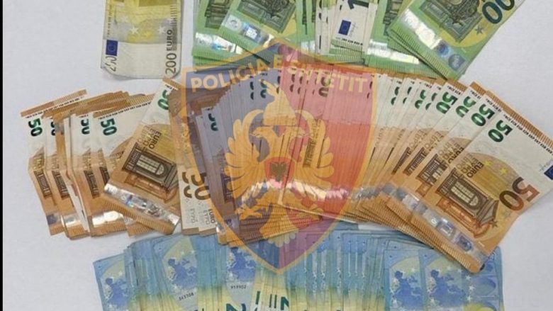 I gjenden 48 mijë euro të fshehura në autobus, nën hetim shoferi i kapur në Muriqan