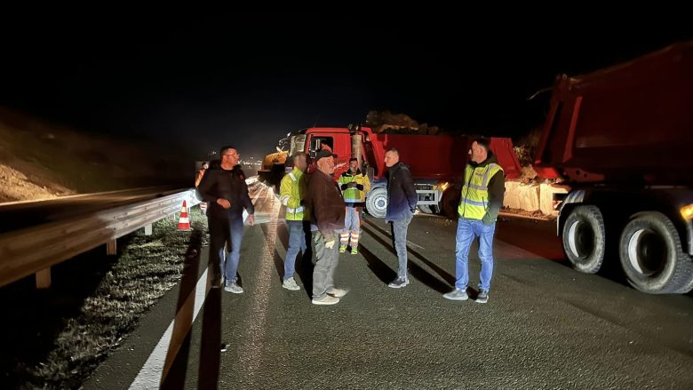 Rrëshqitja e dheut, Ministria e Infrastrukturës: Mbyllet segmenti i autostradës nga Suhareka deri në Prizren