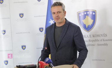 Gashi: Do të insistojmë që të diskutojmë në Kuvend për dialogun Kosovë-Serbi, qoftë edhe me dyer të mbyllura