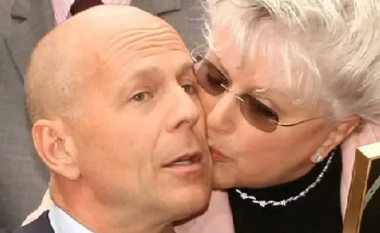Nëna e Bruce Willis ka frikë se aktori nuk do ta njohë atë për shkak të sëmundjes së tij