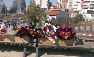 Edhe “Shën Valentini” në krizë, largimi i të rinjve dhe varfëria “rrudhin” festën në Shqipëri