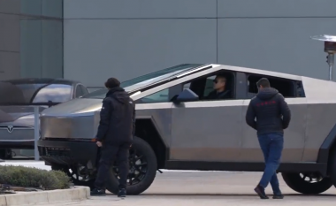 Një video e re tregon kamionçinën Cybertruck jashtë selisë së re inxhinierike të Tesla-s