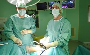 ‘Klinika Zhan Mitrev’ tregon për trajtimet bashkëkohore për riparimin e kyçeve me qeliza staminale dhe kërc artikular autolog