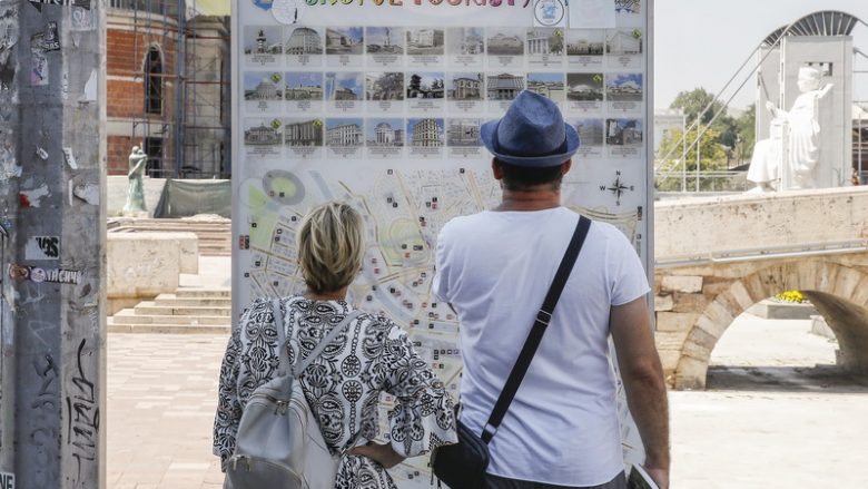 Shëtitje falas në Shkup dhe Manastir me rastin e Ditës Ndërkombëtare Turistike