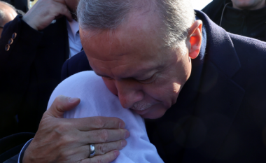 Erdogan: Shpresoj se do t'i kapërcejmë këto ditë të vështira