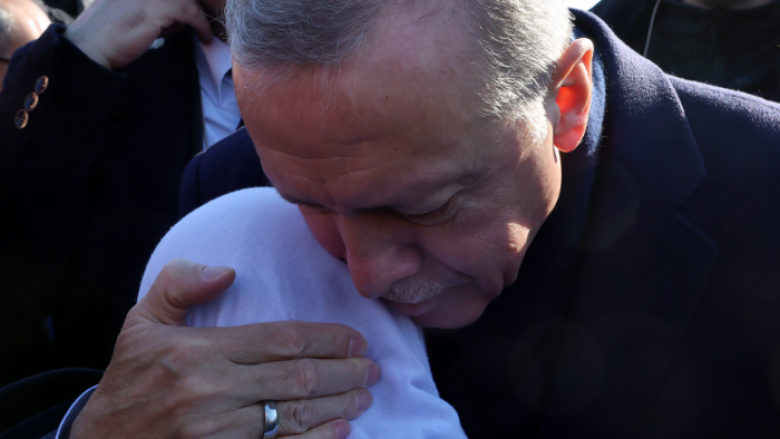 Erdogan: Shpresoj se do t’i kapërcejmë këto ditë të vështira