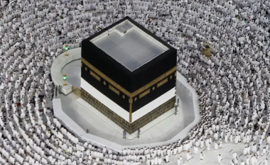 Instalohet sistemi i zërit me më shumë se 7,000 altoparlantë në Xhaminë e Madhe të Mekës
