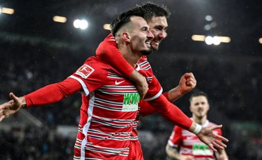 Mërgim Berisha vazhdon shkëlqimin, vendos me gol fitoren e Augsburgut ndaj Bayer Leverkusen