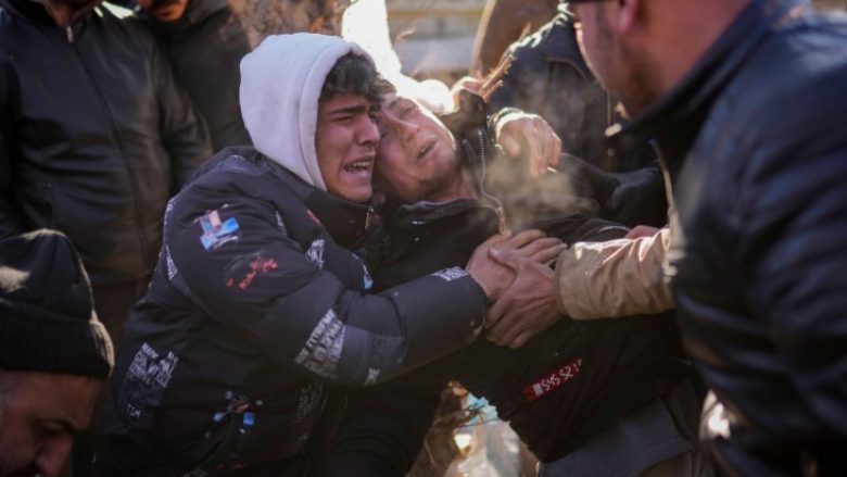 Numri i të vdekurve nga tërmeti në Turqi dhe Siri ka shkuar në mbi 20 mijë