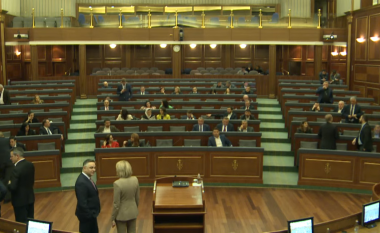 Kurti nuk kthehet në seancë për të vijuar diskutimet për dialogun, opozita refuzon të vazhdojë debatin parlamentar