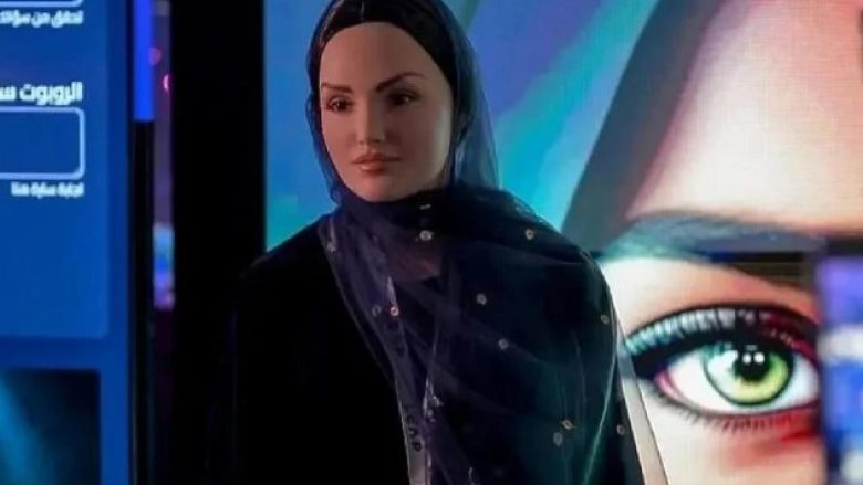 Arabia Saudite prezantoi robotin e parë AI, që mund të flasë dhe të kërcejë