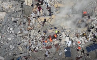 Pamje nga ajri të ndërtesave të shembura në Idlib, pas tërmetit i cili la të vdekur të paktën 1,500 njerëz në Turqi dhe Siri