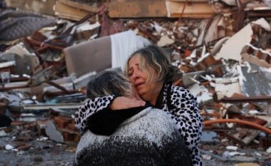 Numri i të vdekurve nga tërmeti në Turqi dhe Siri mund të arrijë në 20,000 – thotë OBSH
