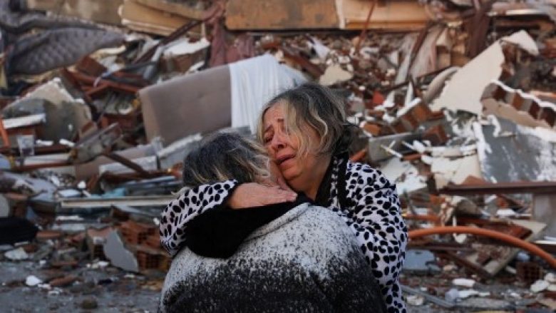Numri i të vdekurve nga tërmeti në Turqi dhe Siri mund të arrijë në 20,000 – thotë OBSH