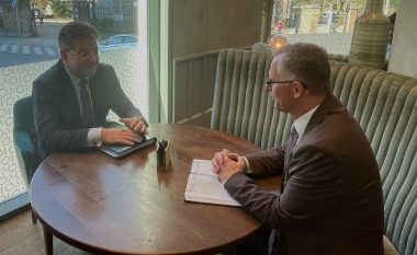 Lajçak takon Bislimin: Së shpejti në Kosovë për të diskutuar modalitetet e zbatimit të marrëveshjes së 27 shkurtit