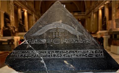 Misteri i piramidionit të lashtë