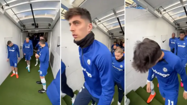 Pamjet e lojtarëve të Chelseat duke dalë nga tuneli i Stamford Bridge bëhen virale – por për arsye të gabuar