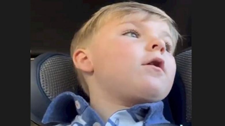 Protesta më e lezetshme që do të shihni – djaloshi 6-vjeçar ka një mesazh për qeverinë amerikane