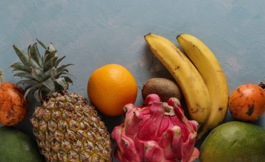 Nutricionistët pohojnë: Kjo është fruta e vetme që ju lejohet të hani pas darkës, e bën më të lehtë tretjen
