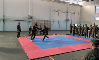 Moduli i arteve marciale në FSK, ushtarakët përvetësojnë teknika të ndryshme