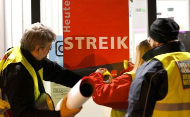 Grevat e punëtorëve anulojnë qindra fluturime në aeroportet gjermane