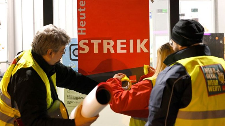 Grevat e punëtorëve anulojnë qindra fluturime në aeroportet gjermane