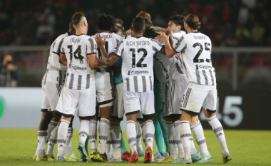 Juventusi po rinovon kontratat me dy lojtarë