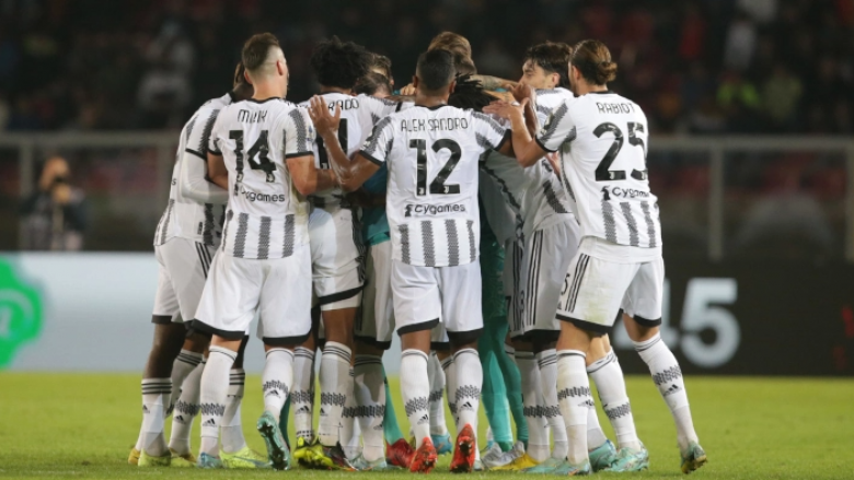 Juventusi po rinovon kontratat me dy lojtarë
