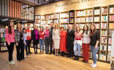 Delegacioni i Kuvendit të Shqipërisë ka vizituar librarinë “Dukagjini Bookstore”
