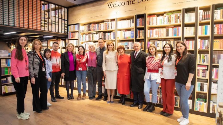 Delegacioni i Kuvendit të Shqipërisë ka vizituar librarinë “Dukagjini Bookstore”