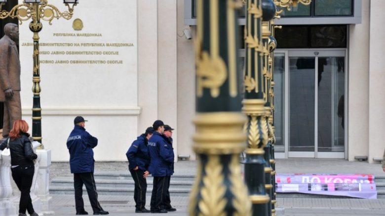 Prokuroria e Velesit nis hetim për armëmbajtje pa leje për të arrestuarit në Çashkë