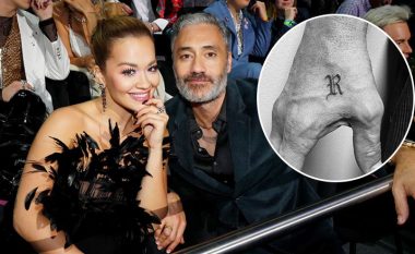 Bashkëshorti i Rita Orës, Taika Waititi tregon tatuazhin e ri që ka realizuar në dedikim për artisten shqiptare
