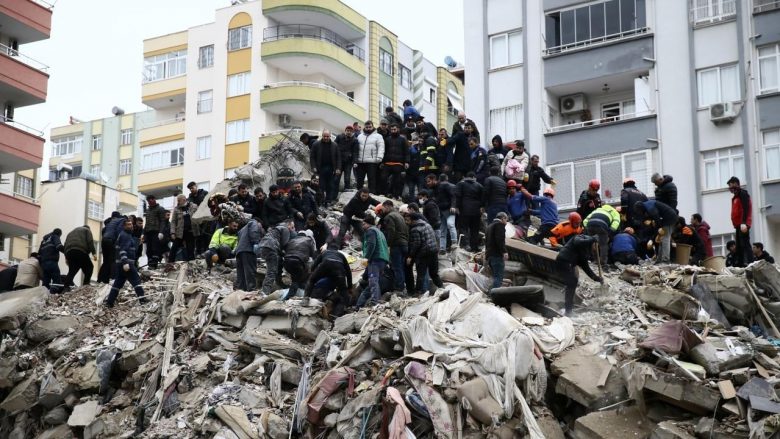Kaya: Si pasojë e tërmetit në Turqi, vdiqën 70 shqiptarë