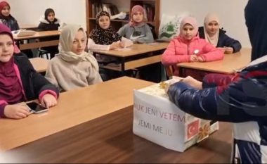 Nxënësit e mektebit të xhamisë Gam-Gam në Tetovë dhurojnë kursimet e tyre për Turqi dhe Siri