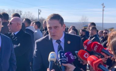 Kandidati për president në Serbi viziton Prekazin, kërkon falje për krimet e shtetit të tij