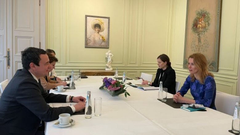 Kryeministrja e Estonisë uron Kurtin për 15-vjetorin e Pavarësisë, mbështet liberalizimin e vizave