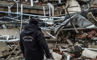 Turqia shpall gjendjen e jashtëzakonshme për tre muaj në provincat e goditura nga tërmeti