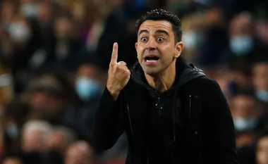 Rrjedhin fjalët  Xavit nga zhveshtorja e Barcelonës në humbjen ndaj Almerias – lojtarët ishin të shokuar nga fjalori i trajnerit