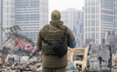 Lufta në Ukrainë mund të zgjasë edhe një vit, paralajmëron sekretari i mbrojtjes i Mbretërisë së Bashkuar