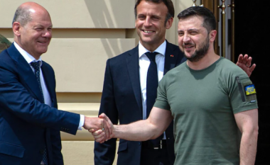 WSJ: Macron dhe Scholz e këshilluan Zelenskyn që të fillojë negociatat e paqes me Rusinë