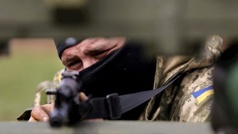 U shtir si instruktor dhe trajnonte ushtarët e Kievit, spiuni rus arrestohet nga Shërbimi Sekret i Ukrainës  